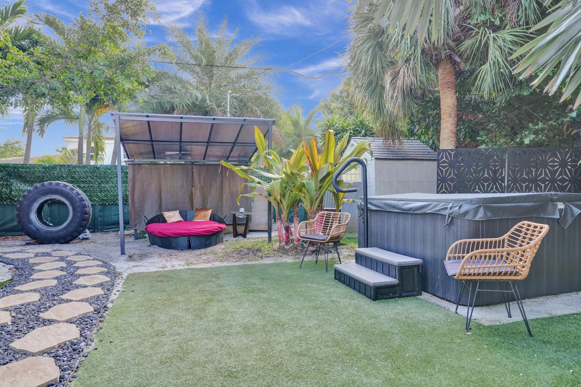 Kiki 3 - Men'S Clothing Optional Guest Houses Wilton Manors Экстерьер фото